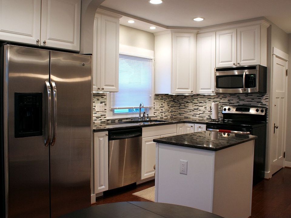1st image of 421 Peach Orchard Ave