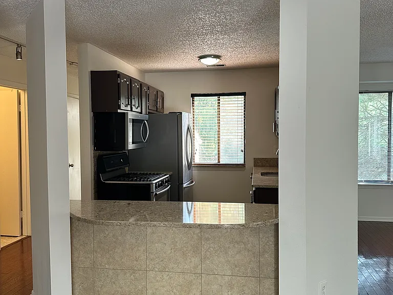 74 Park Gate Dr — Photo 56