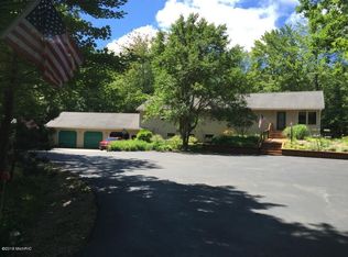 5915 W Mavis Rd, Ludington, MI 49431