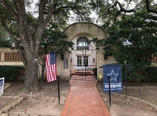 316 E Calhoun St, El Campo, TX 77437
