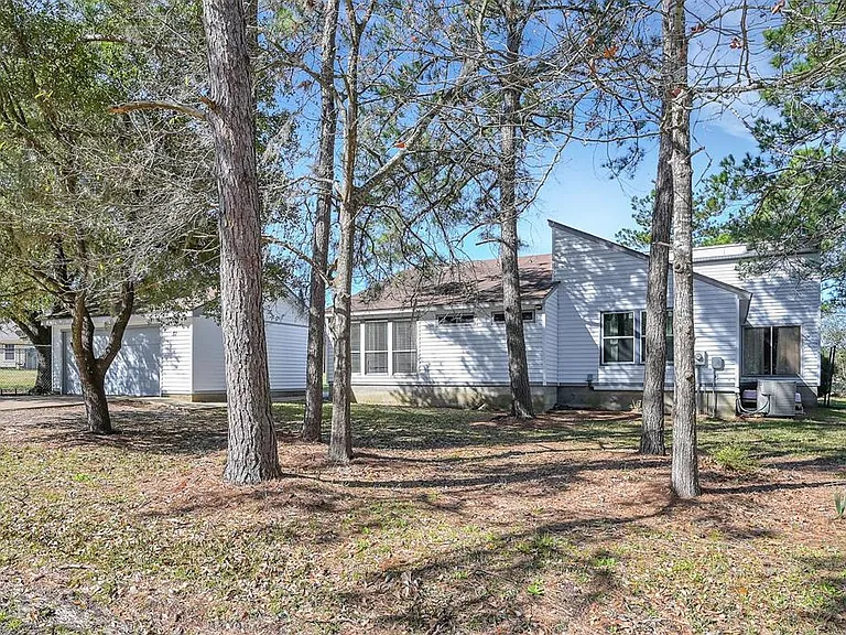51 Knight Ln — Photo 14