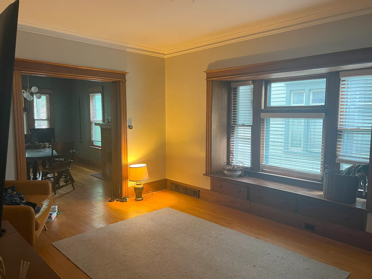 3 bed, 1.5 bath, 2021 sqft, $3,000 — Photo 3