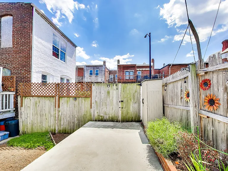 1910 4th St NW — Photo 19