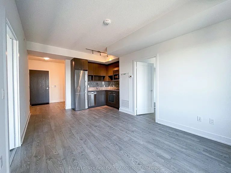 7 Mabelle Ave #3307 — Photo 3