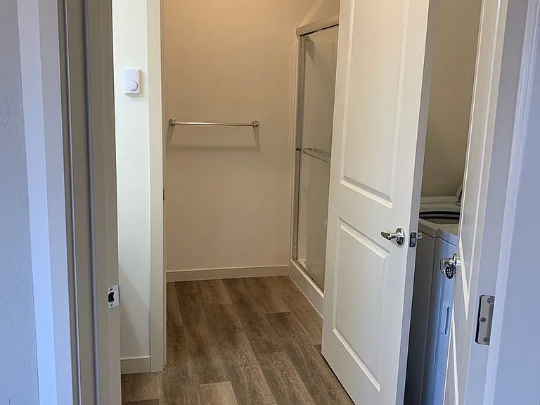 630 NW Kingwood Ave #104 — Photo 22