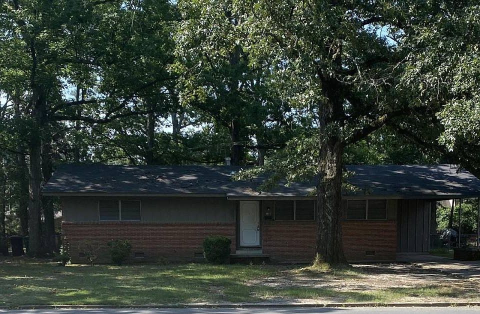 1st image of 2300 W 36th Ave