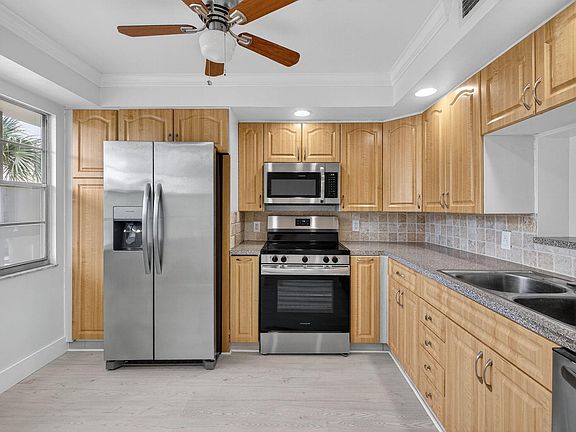 2nd image of 2902 Victoria Circle #G3
