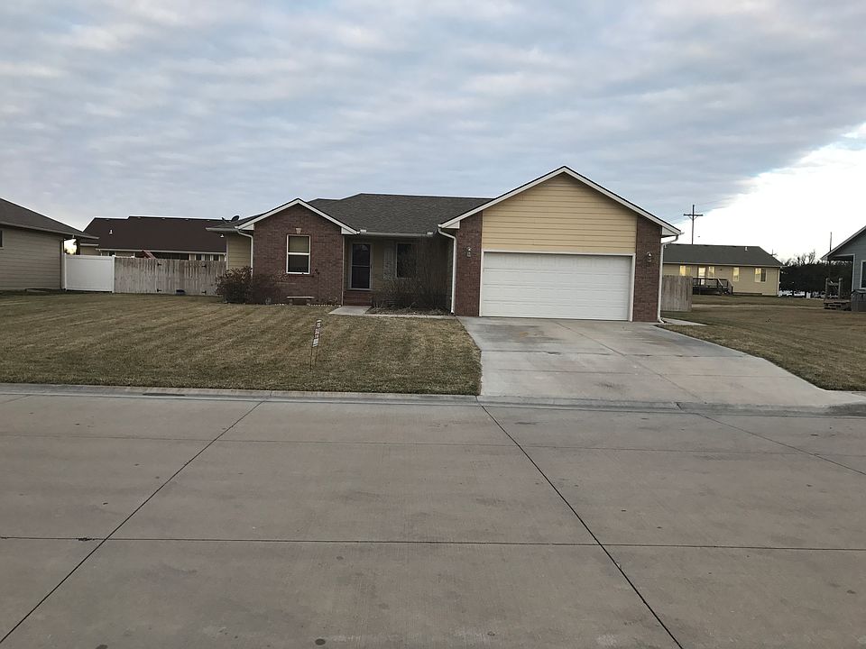 1st image of 4 Savannah Dr