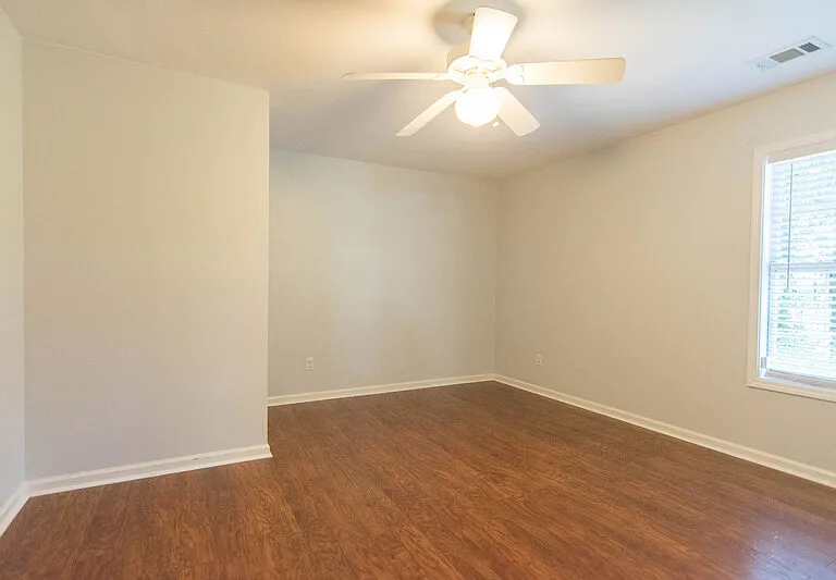 2354 Airport Dr — Photo 10