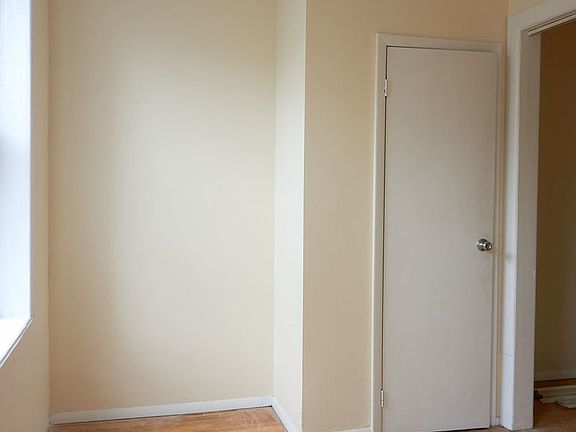 5th image of 24-35 Steinway St #16A
