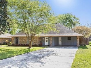 7365 Woods Edge Dr, Baton Rouge, LA 70818