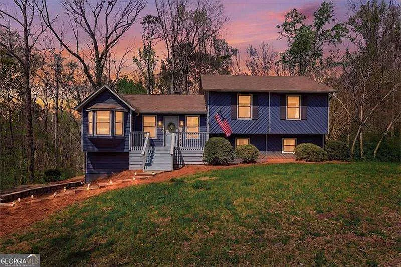 4123 Inola Trl NE photo 1