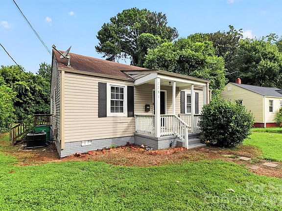 2nd image of 2341 Arden St