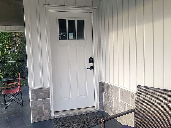 4th image of 3116 Rector St