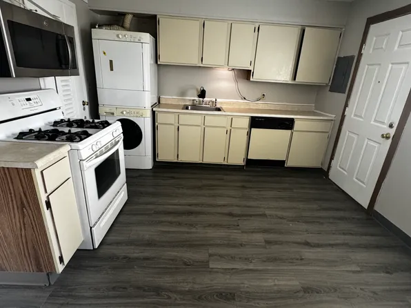 104 Buckeye Cir, Columbus, OH 43217