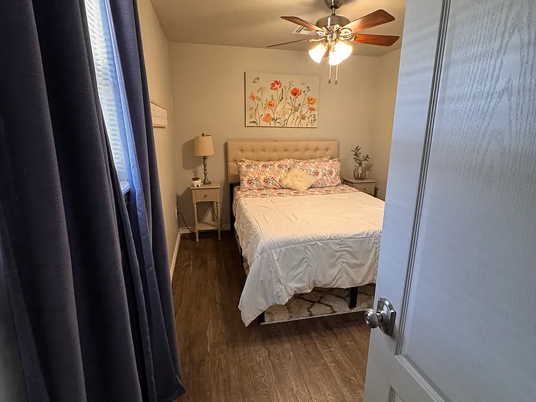 1207 W Gore Blvd #18 — Photo 4