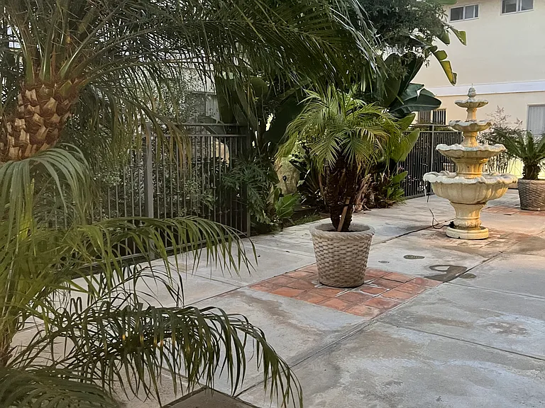 1724 Montana Ave #5A — Photo 12