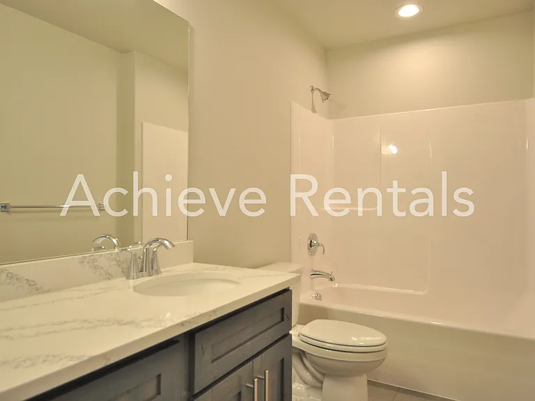 2207 S 1090 E — Photo 16