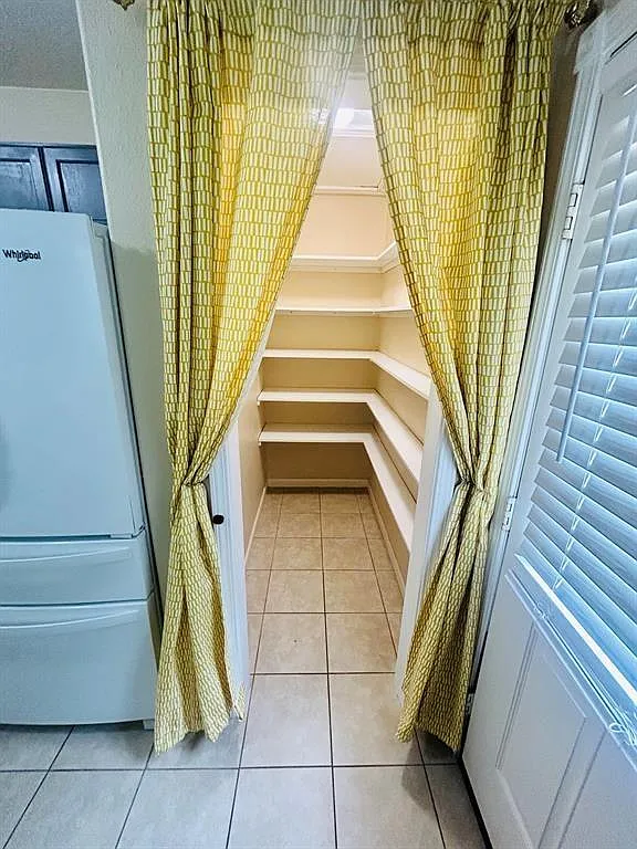 1 bed, 2.0 bath, 720 sqft, $1,695 — Photo 4
