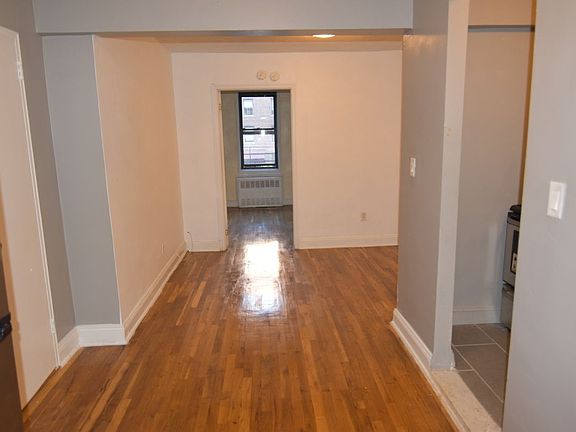 2nd image of 816 Ocean Ave APT L2
