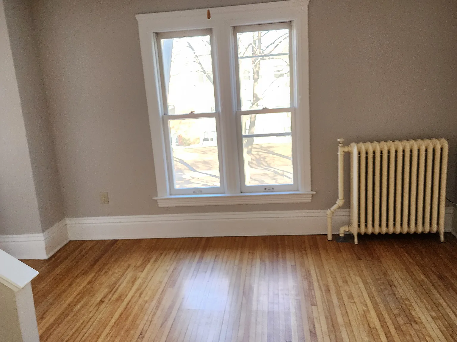 2 bed, 1200 sqft, $1,600 — Photo 4