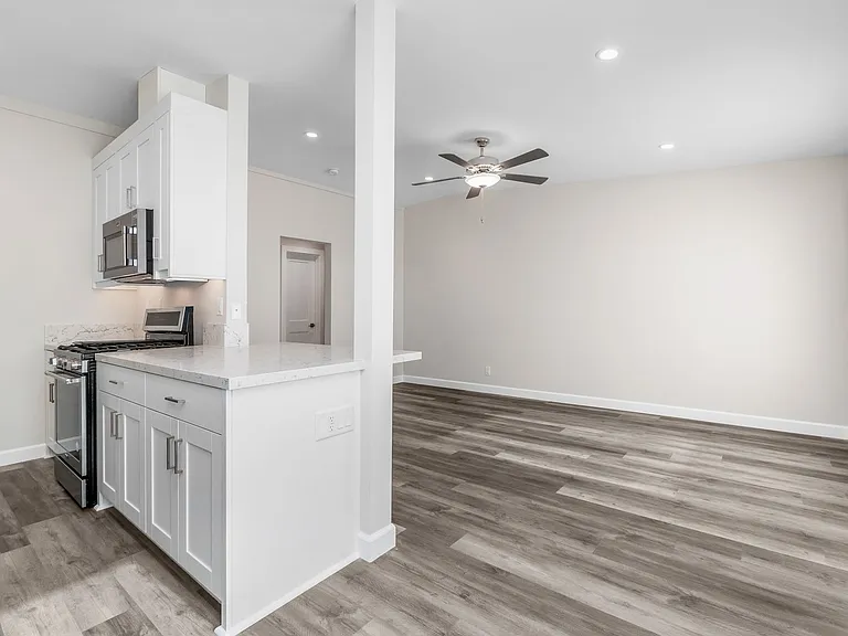 212 Palos Verdes Blvd. — Photo 7