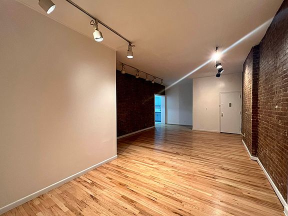 2nd image of 56 W 82nd St APT 15