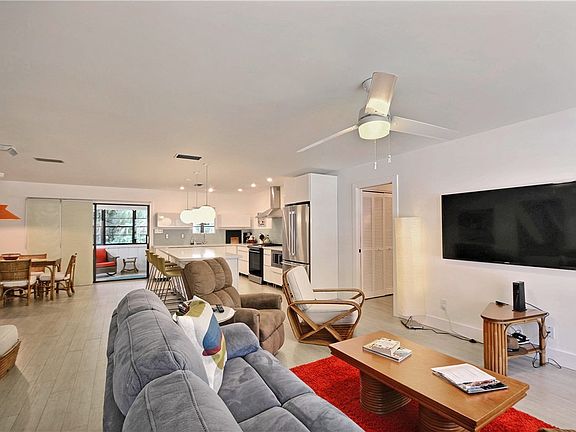 3rd image of 9481 Frangipani Dr