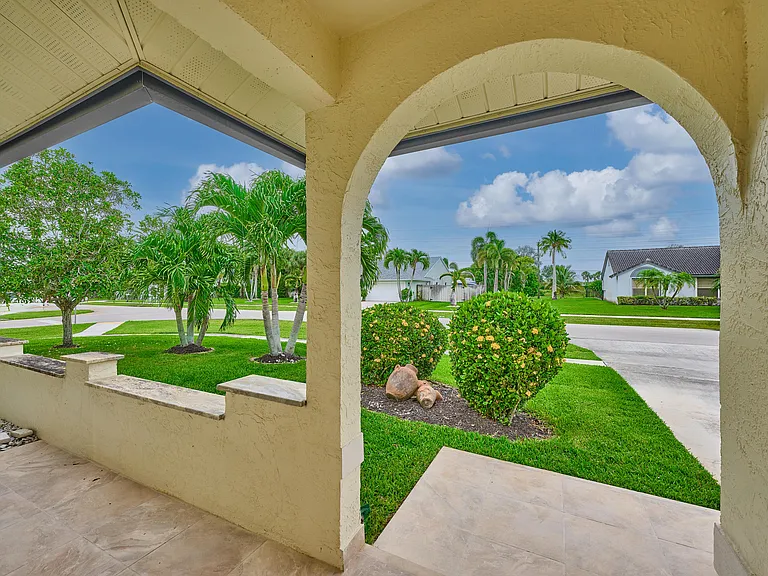 1267 Summerwood Cir — Photo 4