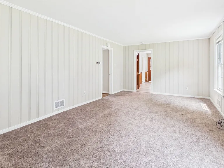 1519 Chauncey Ln — Photo 27