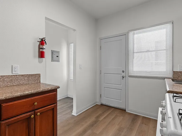 526 Magnolia Avenue — Photo 13