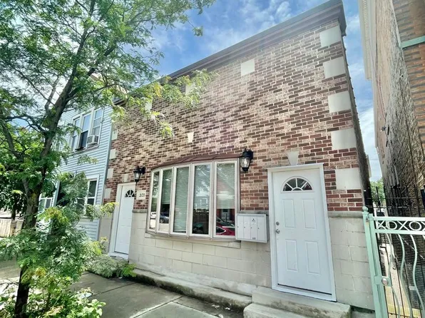 2135 W. 19th St, 2135 W 19th St #1F, Chicago, IL 60608