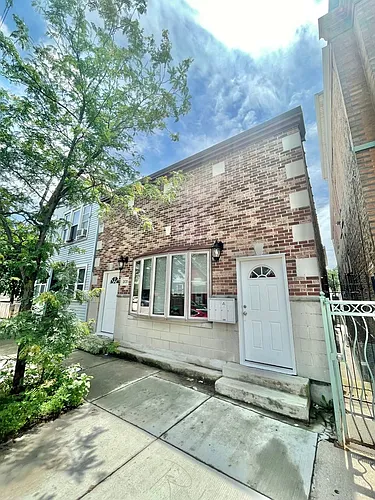 2135 W 19th St Photo 1 2135 W 19th St Photo 1