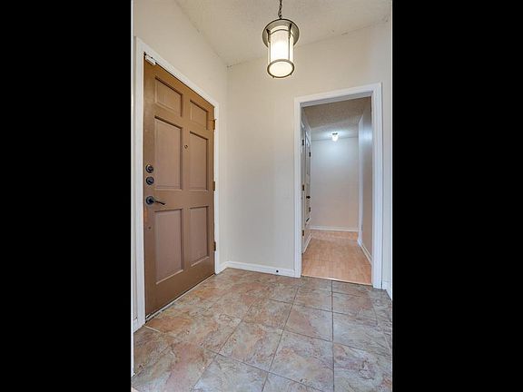5th image of 1429 Cumberland Trl