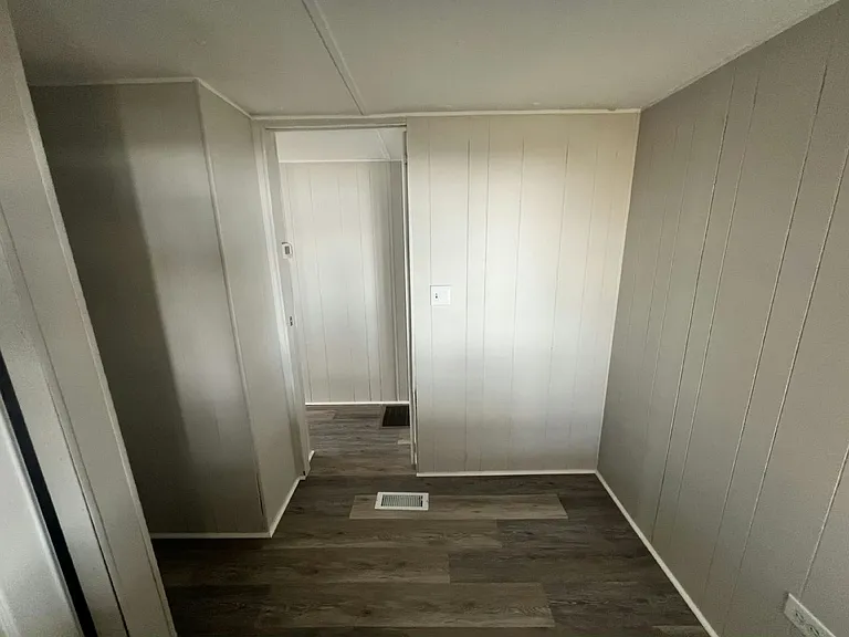 133 Lakeside Garden Cir #133 — Photo 13