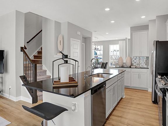 7th image of this home