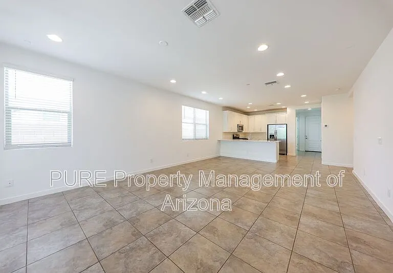 32002 N 125th Ln — Photo 7
