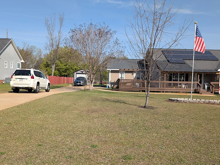 418 Kaleb Mark Dr — Photo 4