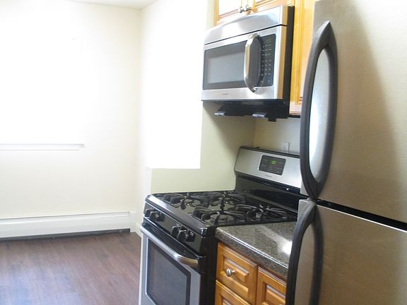 3rd image of 15 Hasbrouck Dr APT D