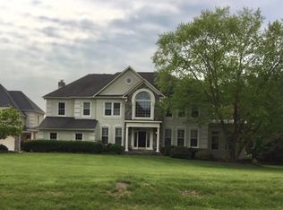 15400 Kentwell Cir, Centreville, VA 20120