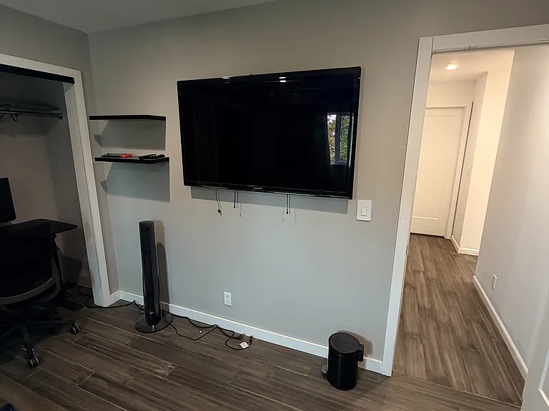 7255 Alameda Ave — Photo 3