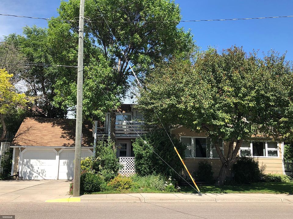 2nd image of 224 S Ash St