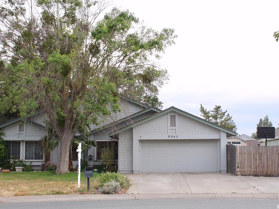 2nd image of 9940 Meadow Oak Cir