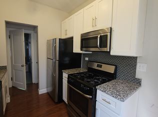 5825 N Wayne Ave #1W, Chicago, IL 60660