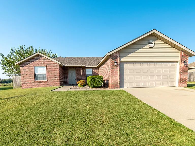 1014 Josie Kate Ln — Photo 6