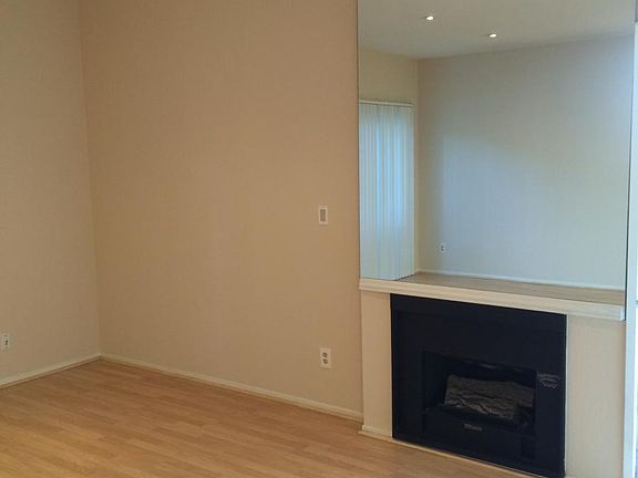 4th image of 1911 Overland Ave APT 1