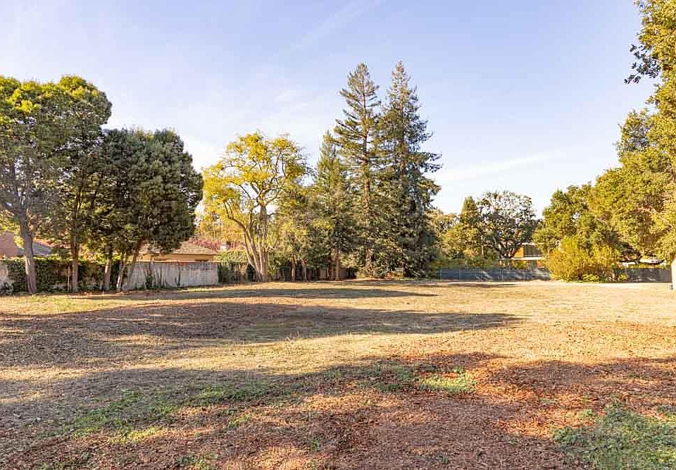 2nd image of 89 Alejandra Ave