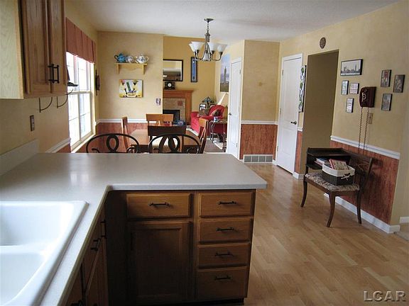 3rd image of 2054 Conklin Dr