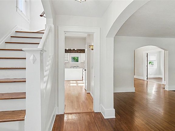 5th image of 91 Warrington Dr