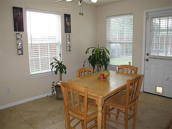 4th image of 5911 NW Creek Cir